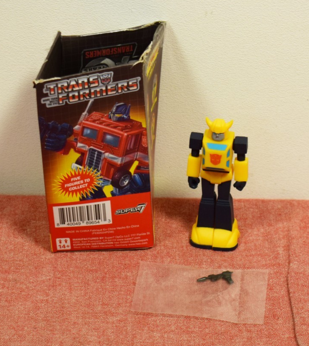 Super 7 Transformers Figure Surprise Box Reaction 40th Anniversary Bumblebee--